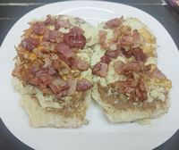 Molletes frijoles con queso